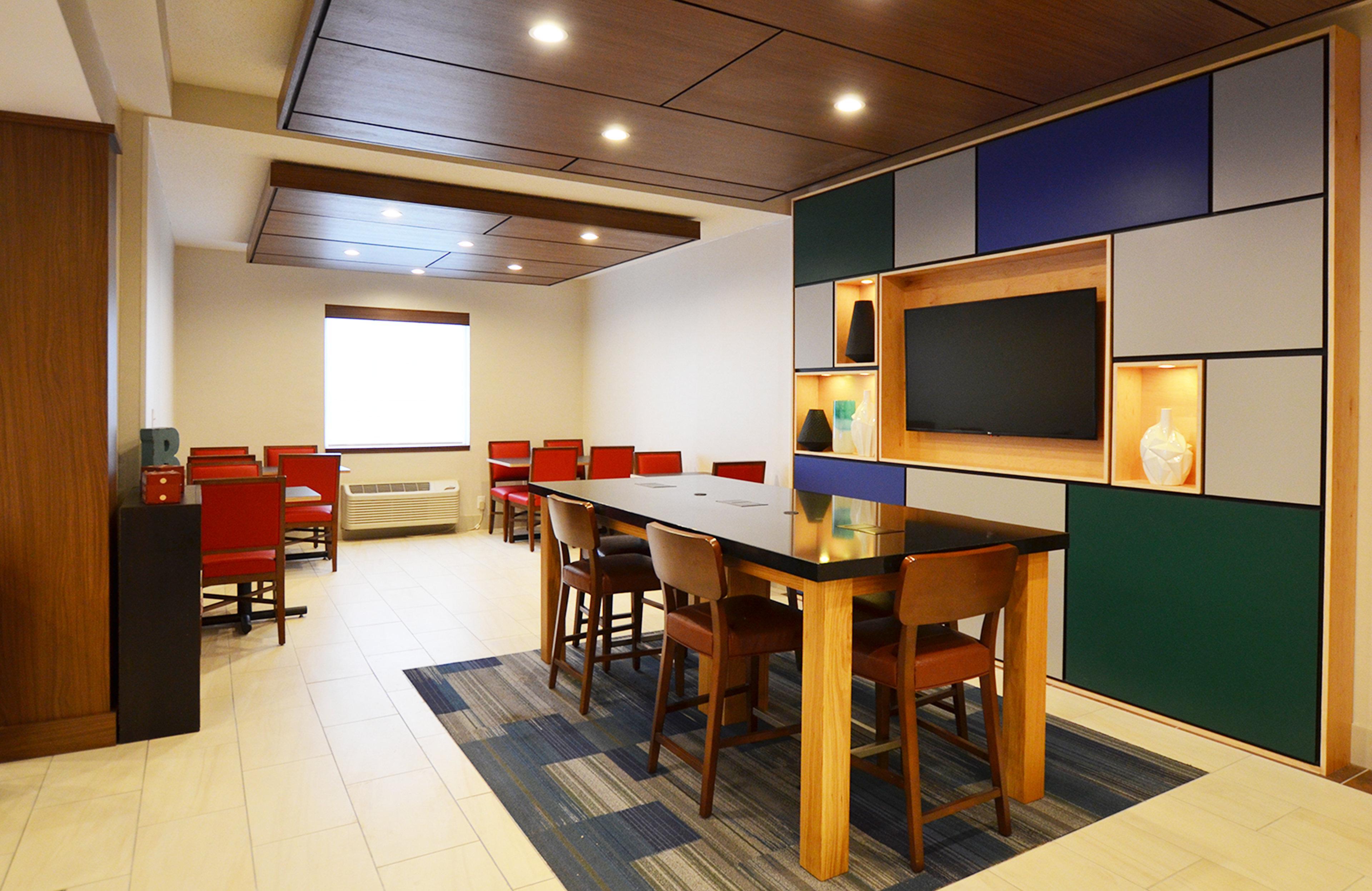 Holiday Inn Express Pittsburgh-Bridgeville By Ihg Exterior photo